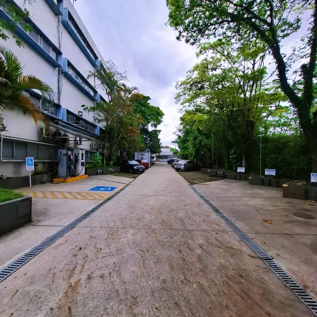 SnapInsta.to_581807075_18521487499068093_1474916913870169873_n